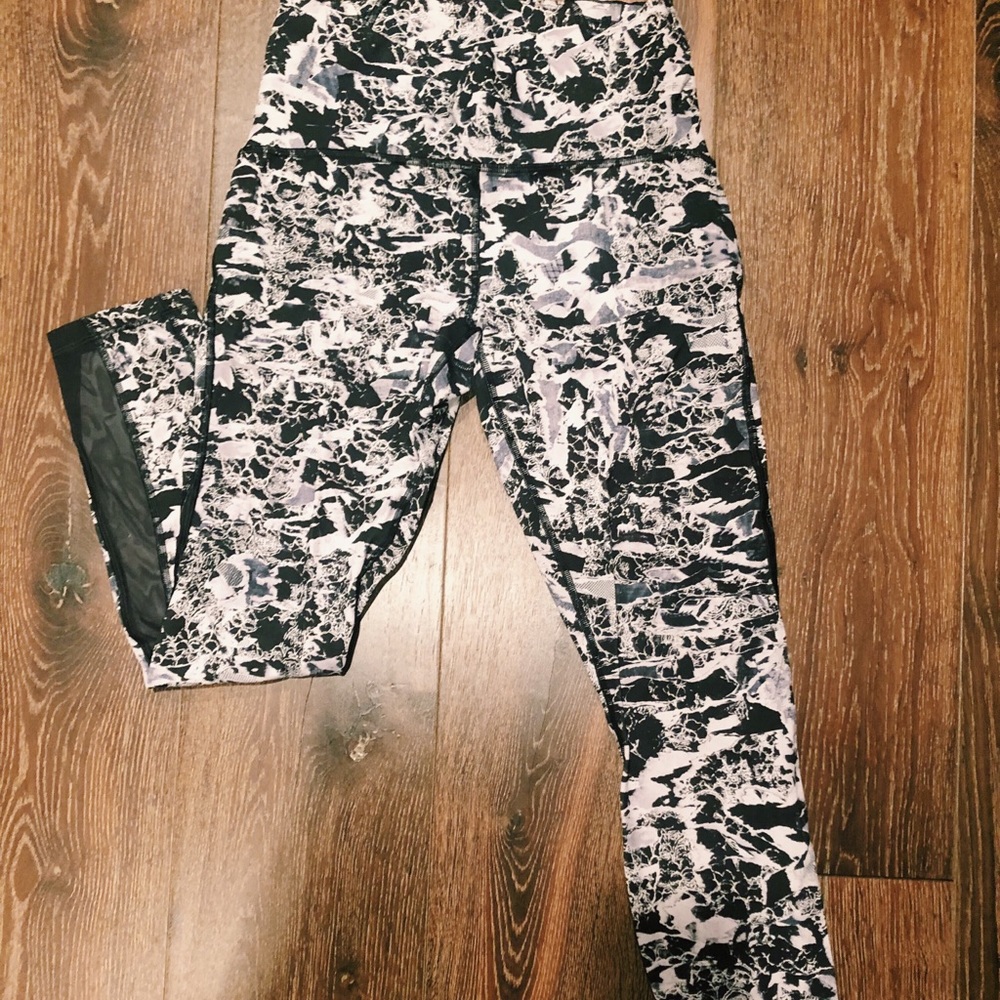 Cropped Patterned Lululemon Leggings